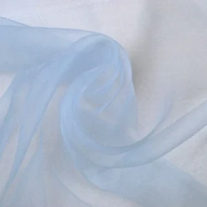 LJUSBLÅ ORGANZA – TRANSPARENT & GLÄNSANDE