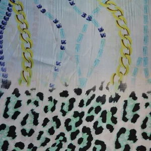 LJUS LEOPARD SIDEN MED  GULDKEDJOR